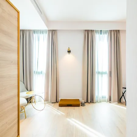 Vibes Hotel